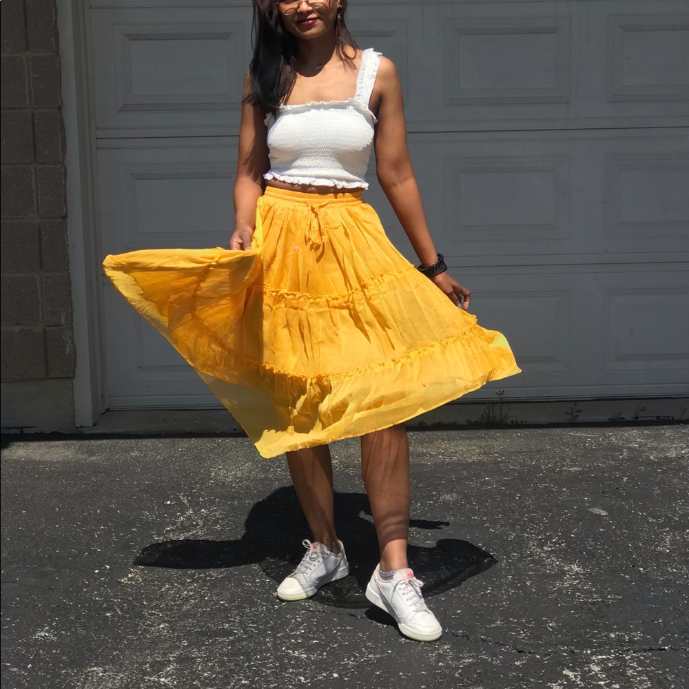 New Tiered Ruffle skirt small, medium